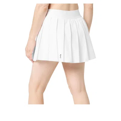 On Running Core Shorts In White