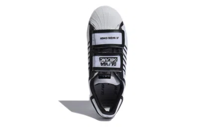 Adidas Originals (wmns) Adidas Olivia Oblanc X Ji Won Choi X Superstar