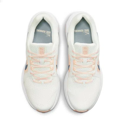 Nike (wmns)  Run Swift 2 'white Orange Blue' In White