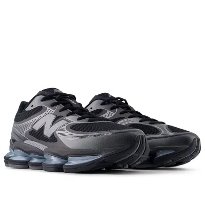 New Balance 2000 Mesh Low-top Sneakers