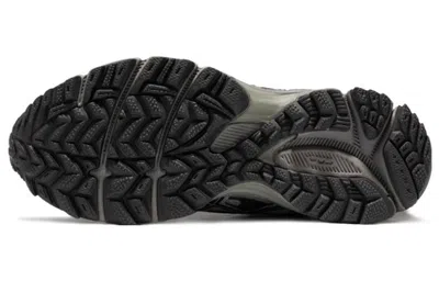 Asics (wmns)  Gel-kahana 8 'grey Black' In Gray