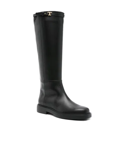 Tod's Round Toe Boots