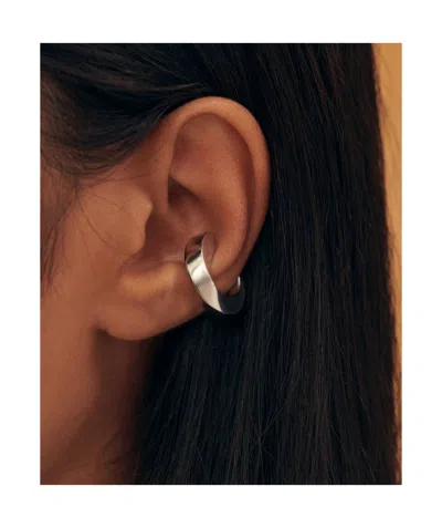 Jacquemus Polished Open Hoop Earrings In Metallic