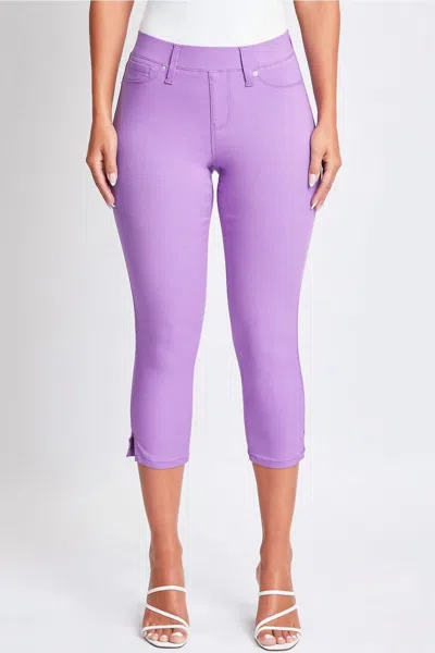 Ymi Hyperstretch Pull On Capri With Side Slit In Lavender In Purple