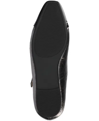 Journee Collection Women's Theah T-strap Cap Toe Mary Jane Flats