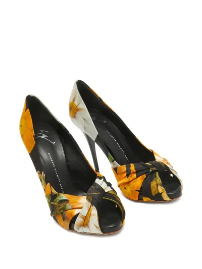 Pre-owned Giuseppe Zanotti Vintage  115mm Floral-print Peep-toe Pumps In Black