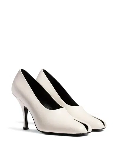 Khaite Eva Calfskin Leather Pumps In White