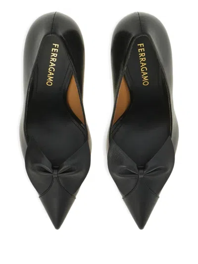 Ferragamo Stylish Pumps With Pointed Toe And Bow