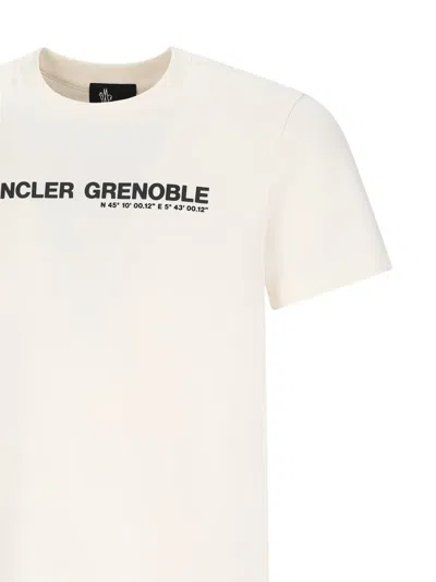 Moncler Logo-print Short-sleeve T-shirt In White