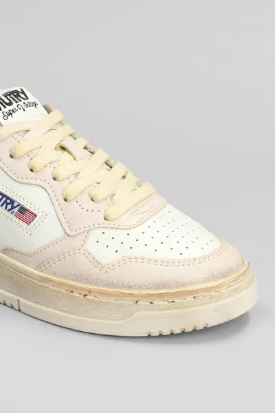 Autry Sup Vint Low Sneakers In White Leather