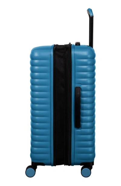 It Luggage Speedbump 27-inch Hardside Luggage