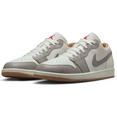 Jordan Men's Air  1 Low Shoes