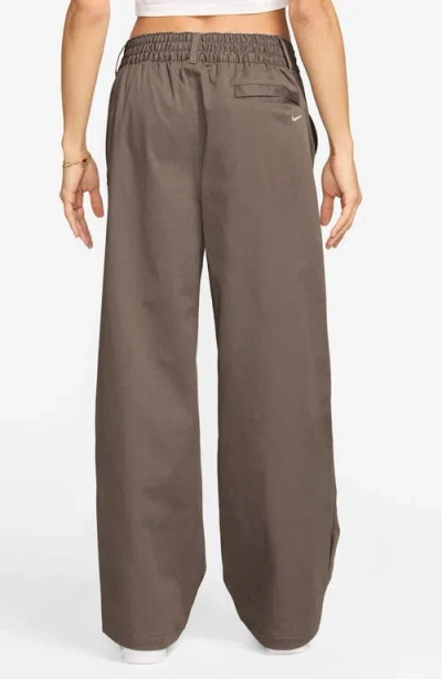 Nike Structured Twill Pants In Brown
