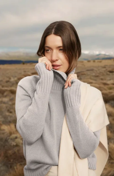 Italic Emma Cashmere Relaxed Turtleneck Sweater In Blue