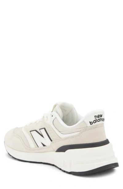 New Balance Gender Inclusive 997r Sneaker