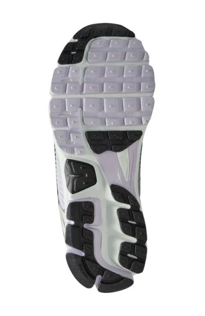 Nike Zoom Vomero 5 Sneaker