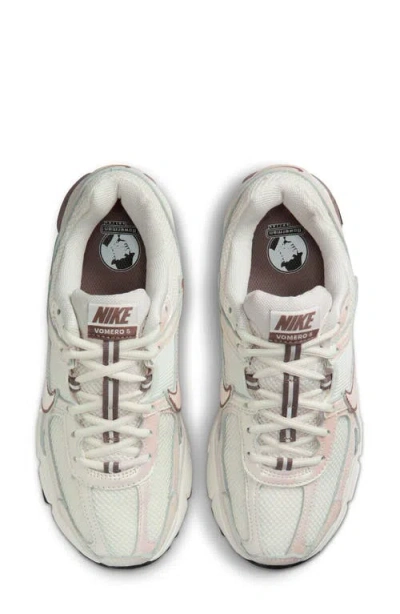 Nike Zoom Vomero 5 Sneaker