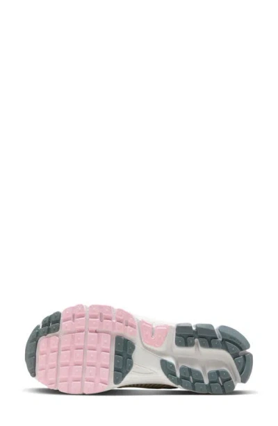 Nike Zoom Vomero 5 Sneaker