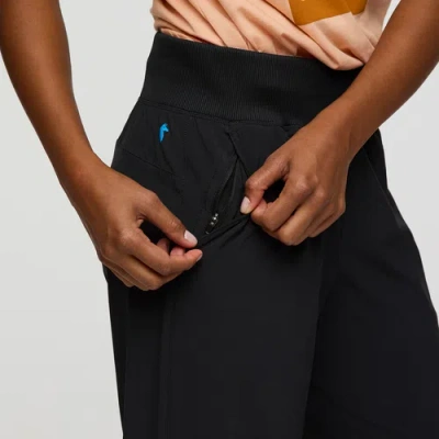 Cotopaxi Cambio Jogger In Black