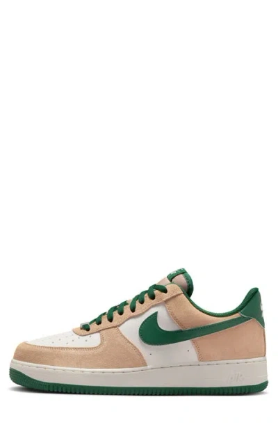 Nike Men's Air Force 1 '07 Lv8 Shoes