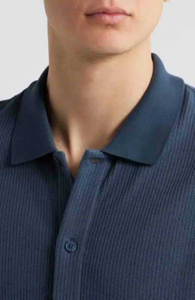 Vince Textured Double Knit Short Sleeve Button-up Shirt In Blue