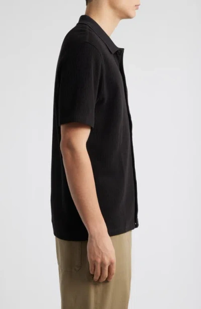 Vince Textured Double Knit Short Sleeve Button-up Shirt In Black