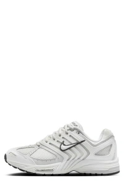 Nike Air Pegasus 2005 Sneaker