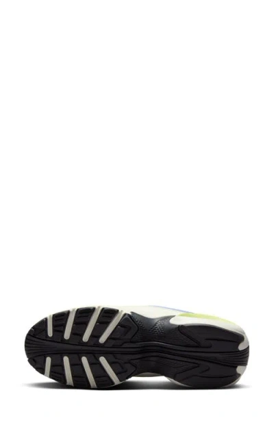 Nike Air Max Portal Sneaker