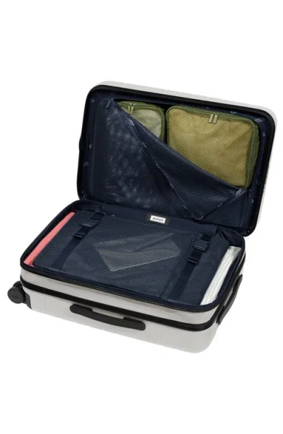 Away Flex 21-inch Spinner Carry-on
