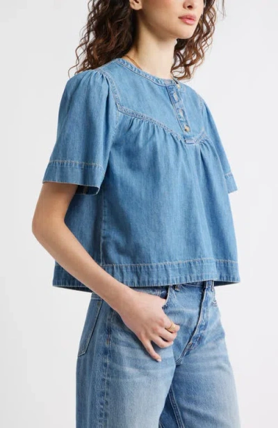 Treasure & Bond Shirred Short Sleeve Chambray Top In Blue