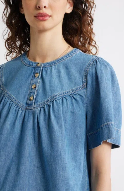 Treasure & Bond Shirred Short Sleeve Chambray Top In Blue