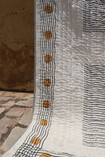 Cqc La Ascension Quilt Bedding Set With 2 Shams In Multi