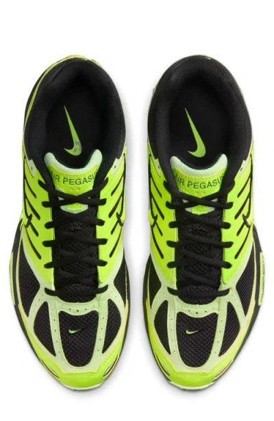 Nike Air Pegasus 2k5 Sneaker