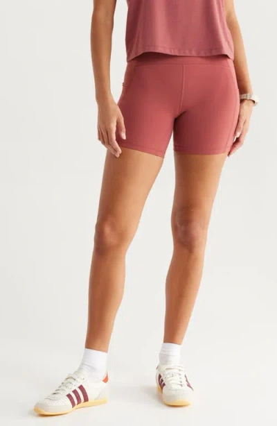 Zella Studio Luxe Pocket Bike Shorts In Brown