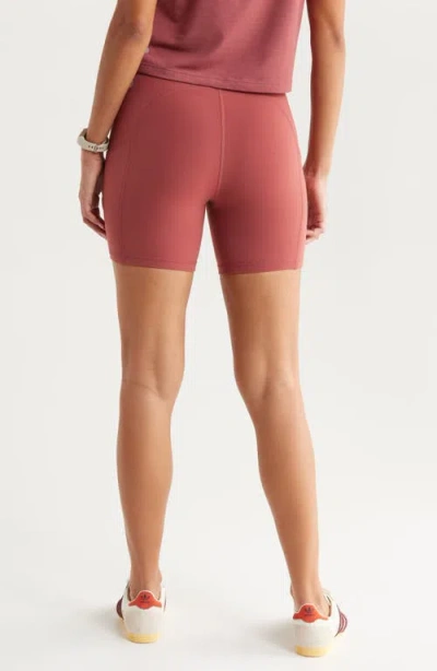 Zella Studio Luxe Pocket Bike Shorts In Brown