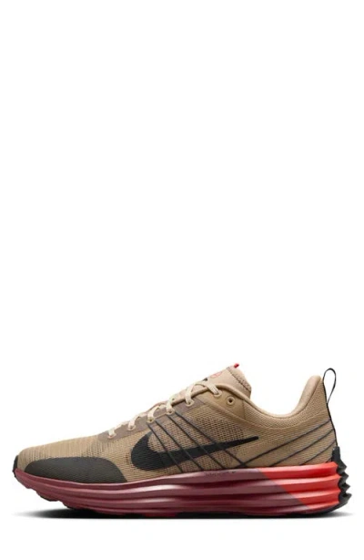 Nike Lunar Roam Sneaker