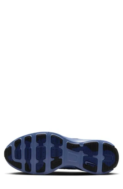 Nike Lunar Roam Sneaker