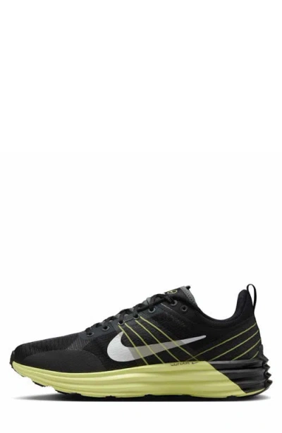 Nike Lunar Roam Sneaker