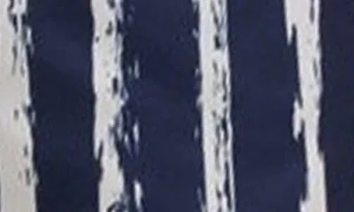 Hugo Boss Gestreifte Shorts Mit Kordelzug
