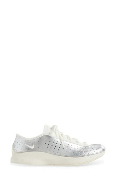 Nike Air Superfly Sneaker