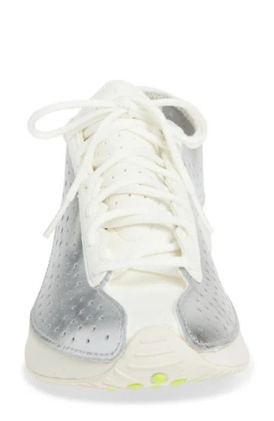 Nike Air Superfly Sneaker