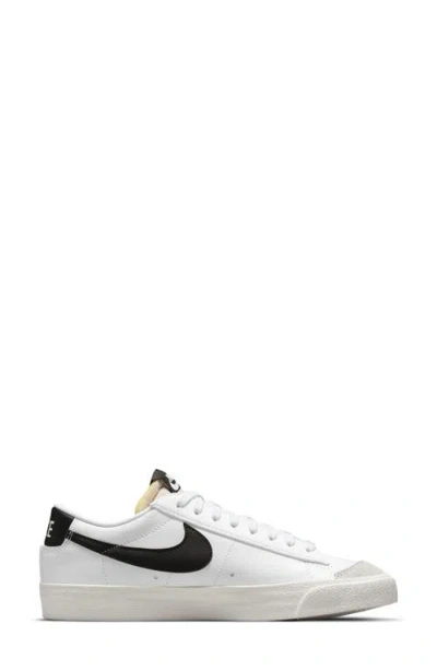 Nike Blazer Low '77 Sneaker