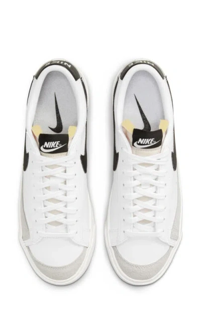 Nike Blazer Low '77 Sneaker