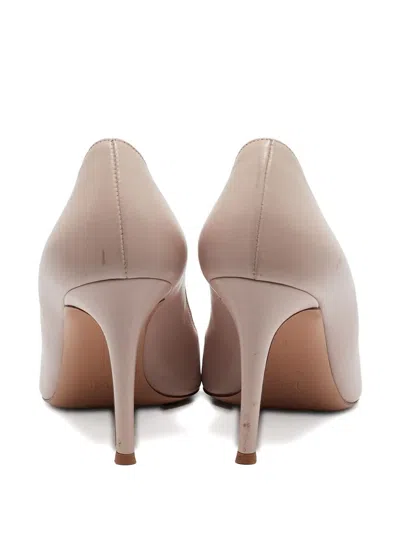 Pre-owned Gianvito Rossi 2024 Leather Pointed-toe Pumps