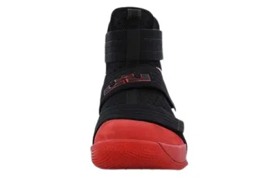 Nike Zoom Lebron Solider 10 'un-cleated'