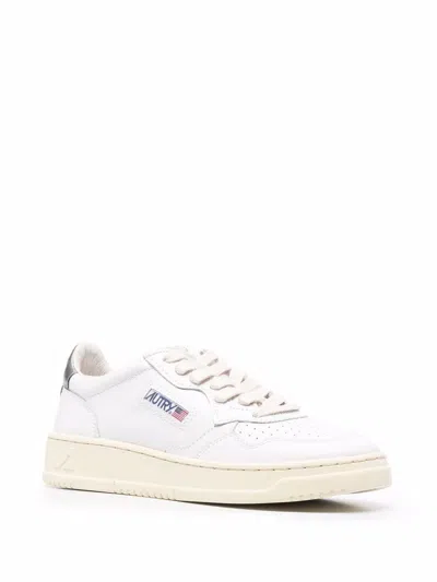 Autry Medalist Low White Silver Sneaker