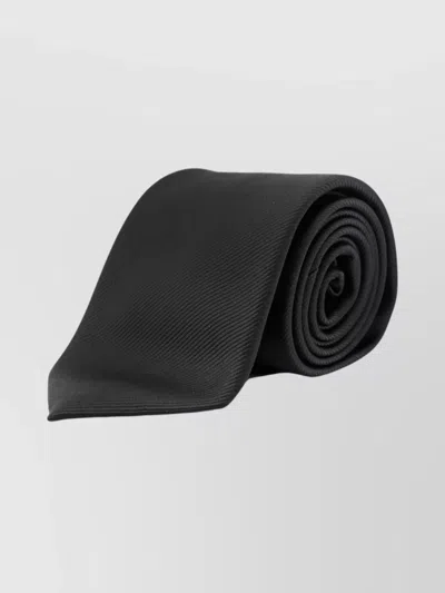Giorgio Armani Silk Tie With 8cm Width And Diagonal Pattern