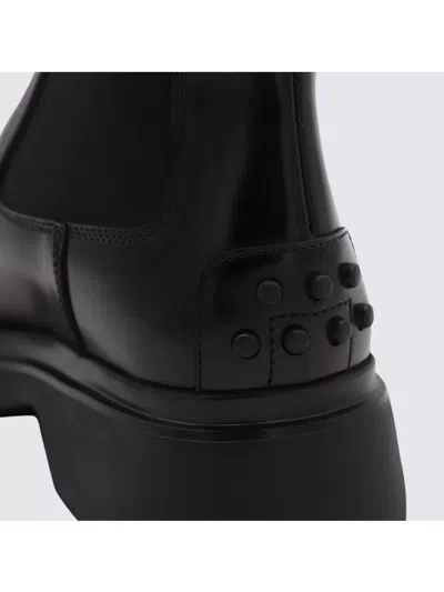 Tod's Chunky Sole Ankle Boots With Elastic Panels