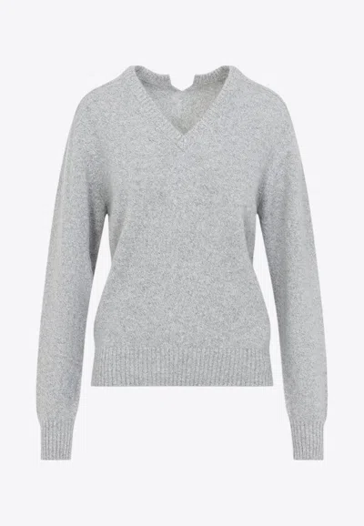 Carven V-neck Cashmere Sweater In Gray