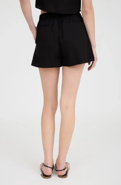 Blu Pepper Solid Pleated Front Shorts In Black